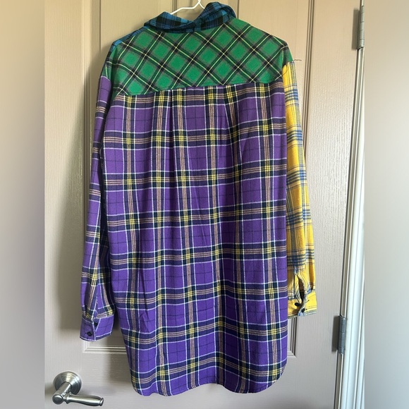 FashionNova “Everyday We Plaid” Shirt - Picture 2 of 3